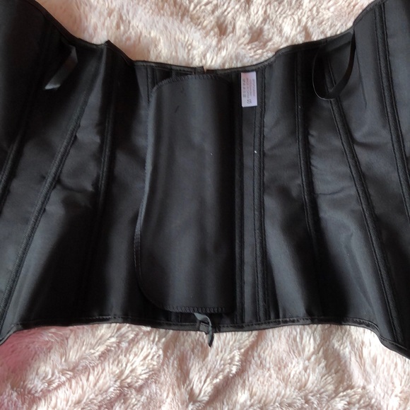 Pink Wicked Boned Corset - Picture 7 of 13